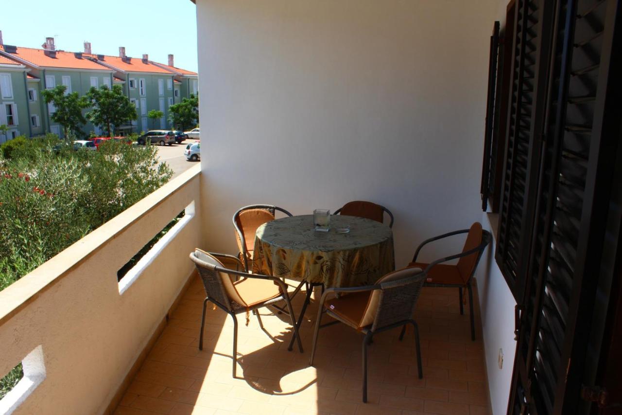 Apartment Arna Krk Town Eksteriør bilde