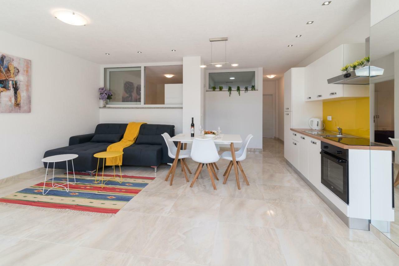 Apartment Arna Krk Town Eksteriør bilde